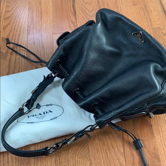 Prada bag - Picture 1 of 4